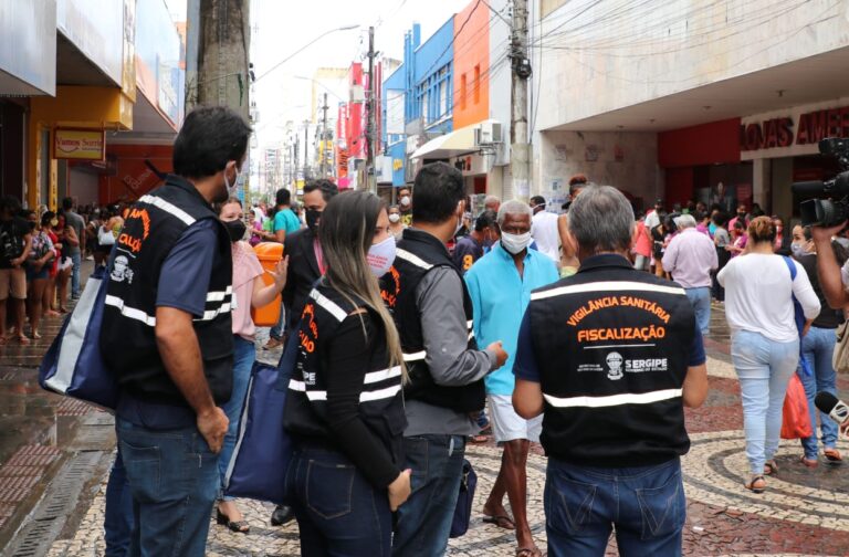Órgãos realizam ação educativa sobre o uso da máscara