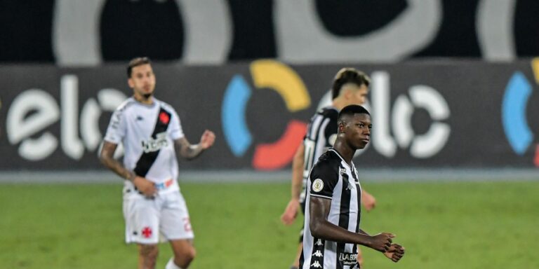 Botafogo vence o Vasco e abre vantagem na Copa Brasil