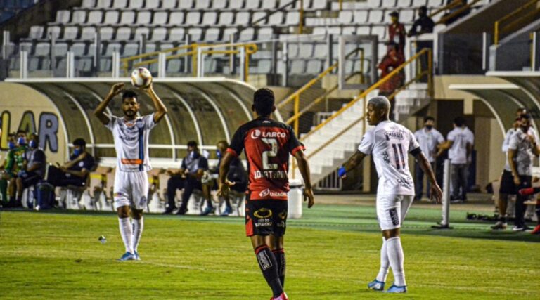 Confiança bate o Vitória da Bahia por 1 a 0 na Arena Batistão
