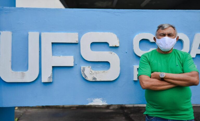 Professor aposentado retorna à UFS de forma voluntária