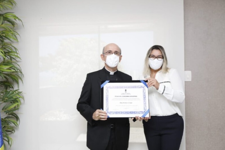 Bispo de Estância, o italiano Dom Giovanni, recebe o Título de Cidadão Sergipano