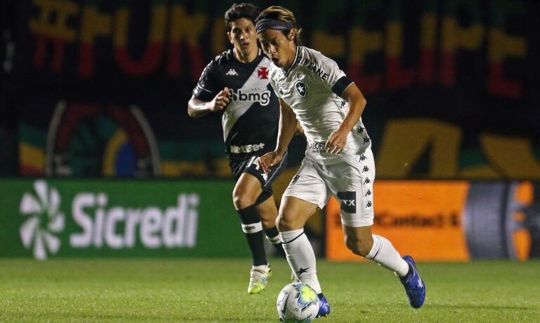 Botafogo segura empate com Vasco e avança na Copa do Brasil