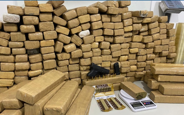 PM e PC apreendem 200kg de maconha e desativam rota interestadual de tráfico