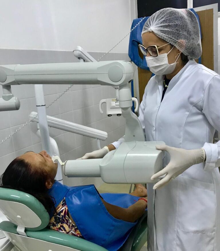 Atendimento odontológico na rede municipal pode ser agendado presencialmente e via 0800