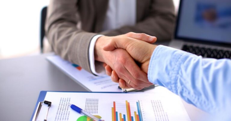 Há vagas: confira as empresas que estão contratando