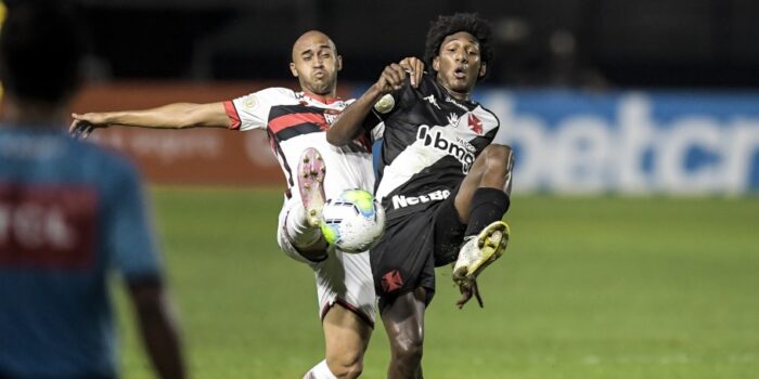 Atlético-GO derrota Vasco de virada em São Januário