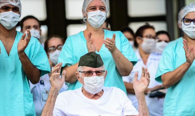 OMS alerta para efeitos adversos de longo prazo para quem contraiu covid-19