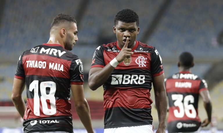 Flamengo goleia Del Valle por 4 a 0 e chega a oitavas de final
