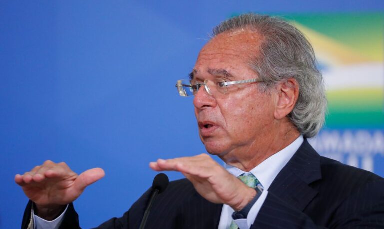 Guedes: auxílio custa R$ 55 bi por mês, vacinação de toda a população, R$ 20 bi