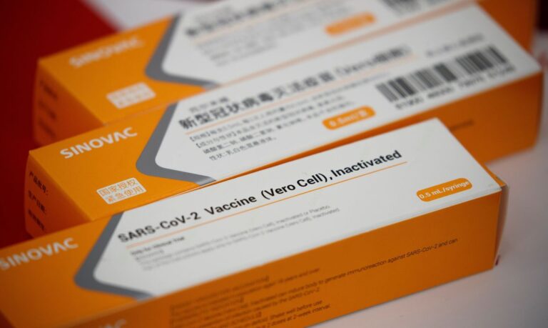 Brasil anuncia compra de 46 milhões de doses da CoronaVac