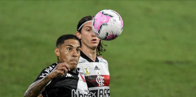 Flamengo bate Vasco de virada em São Januário