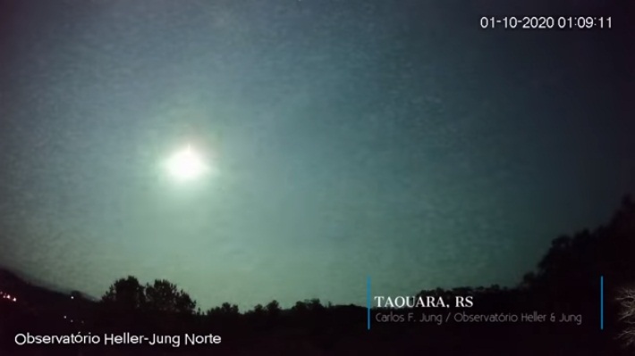 Meteoro de grande magnitude e luminosidade superior à da Lua é registrado no RS