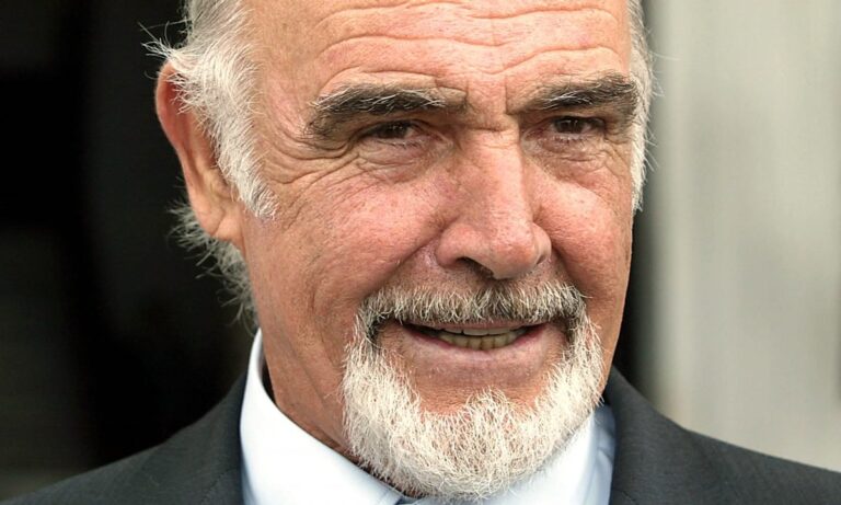 Sean Connery, intérprete de James Bond, morre aos 90 anos