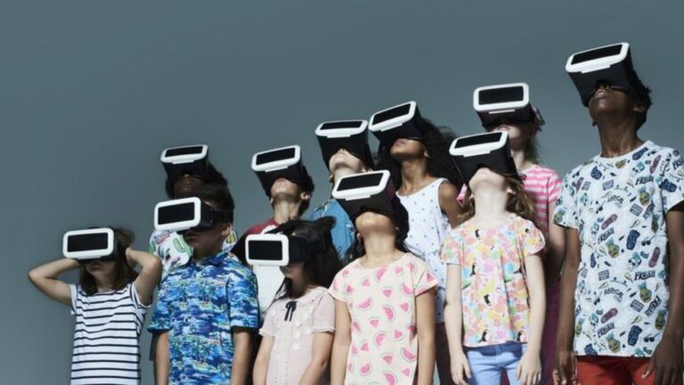 ‘Geração digital’: por que, pela 1ª vez, filhos têm QI inferior ao dos pais.
