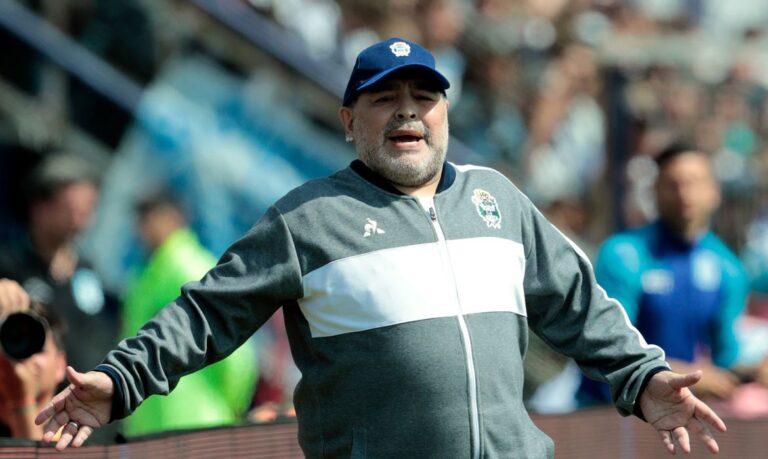 Autópsia do corpo de Maradona aumenta as evidências de erro médico