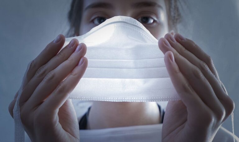 Entidades médicas divulgam manifesto em defesa do uso de máscaras contra a covid