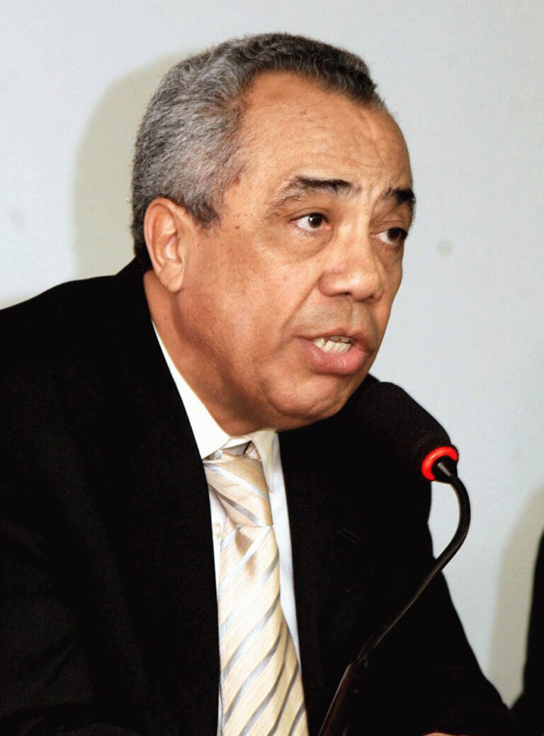 Família diz que João Alves Filho não responde a tratamento
