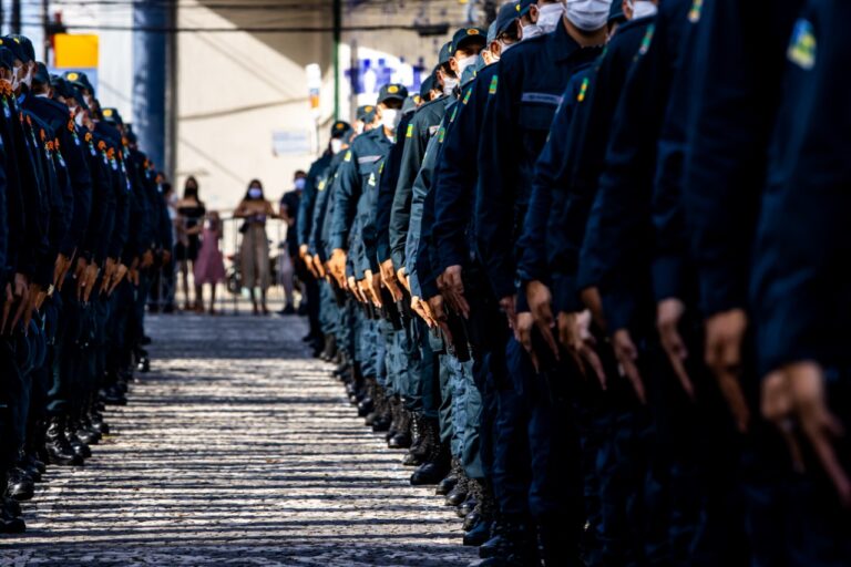 Governo do Estado forma cerca de 300 novos policiais militares