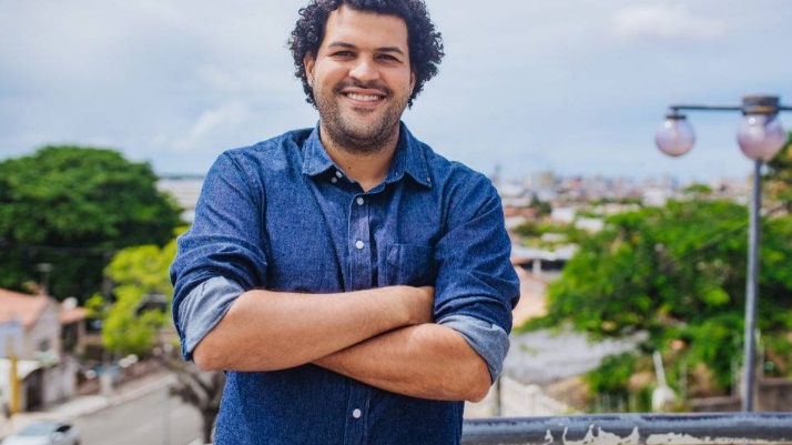 Alexis Pedrão, do Psol, orienta militância a voto crítico no candidato Edvaldo no 2º turno