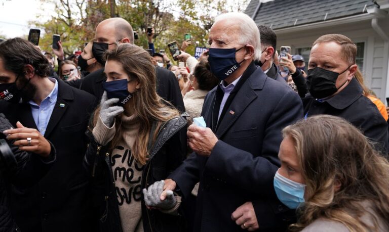 Apuração põe Biden perto da vitória; Trump contesta