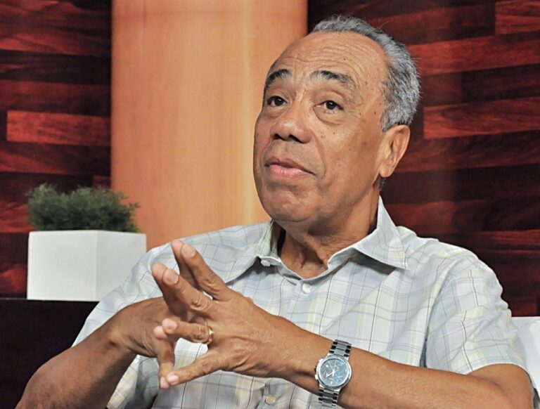 Família diz que quadro de saúde de João Alves é estável