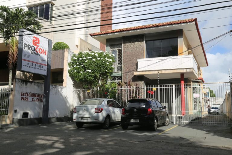 Procon/SE orienta consumidores sobre cuidados na Black Friday