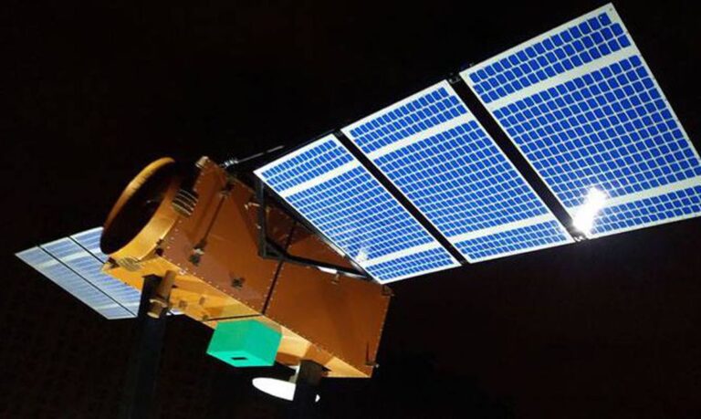 China usa robôs inteligentes para manter telescópio Fast