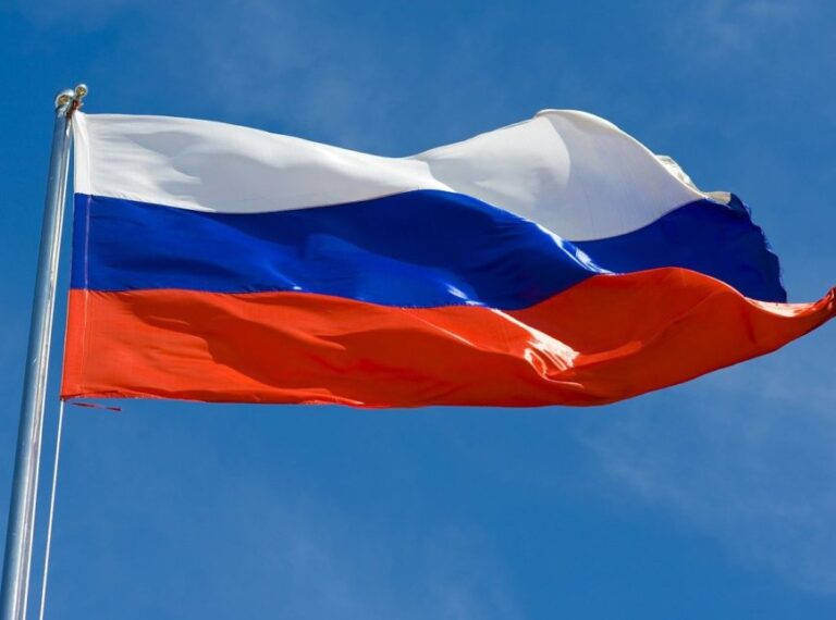Rússia revisa dados de Covid e divulga número de mortes três vezes maior