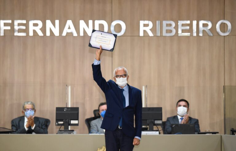 Prefeito Edvaldo Nogueira é diplomado pela Justiça Eleitoral em Aracaju