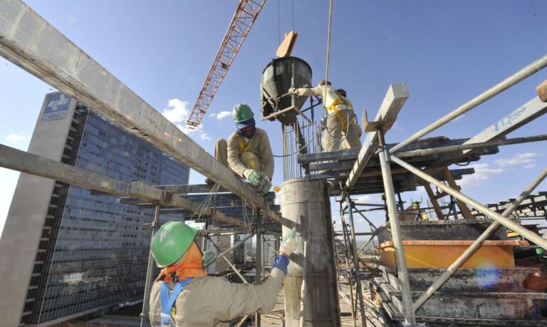 Construção civil tem o maior número de fechamento de vagas em dezembro
