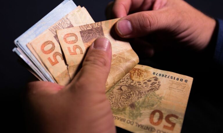 Estado inicia pagamento dos servidores na próxima quarta, 29