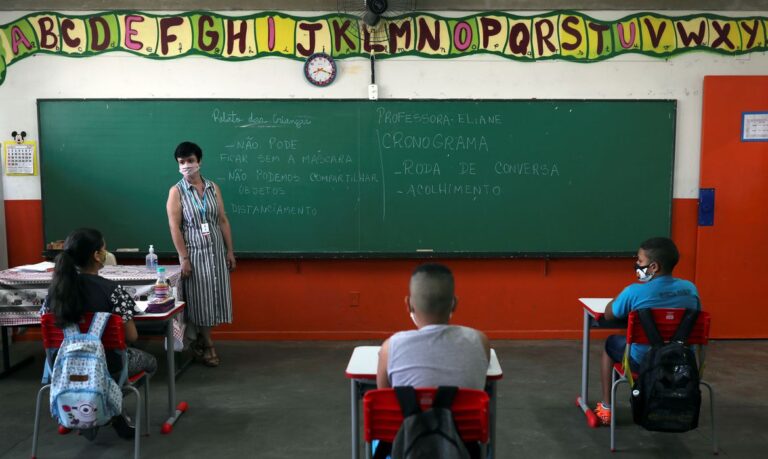 Sancionada lei que regulamenta repasses do novo Fundeb