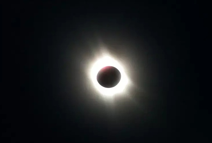 Saiba como, onde e em qual horário assistir ao eclipse solar nesta segunda