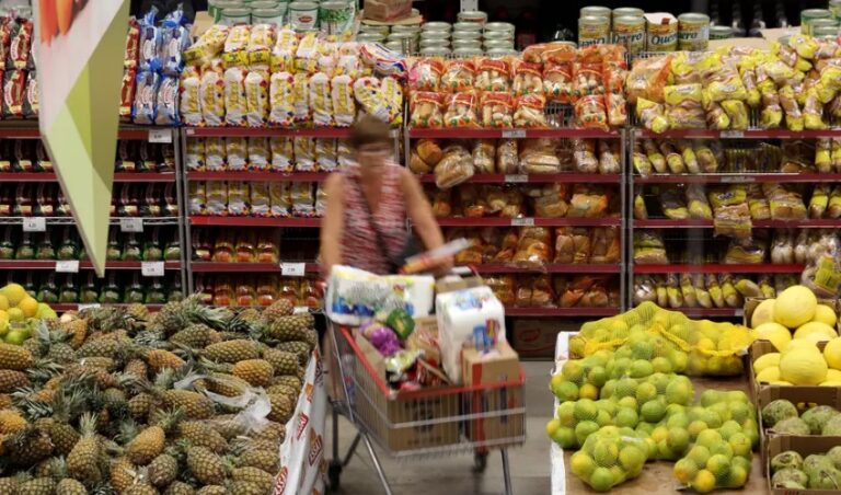 Varejo brasileiro surpreende e tem 6ª alta seguida de vendas em outubro