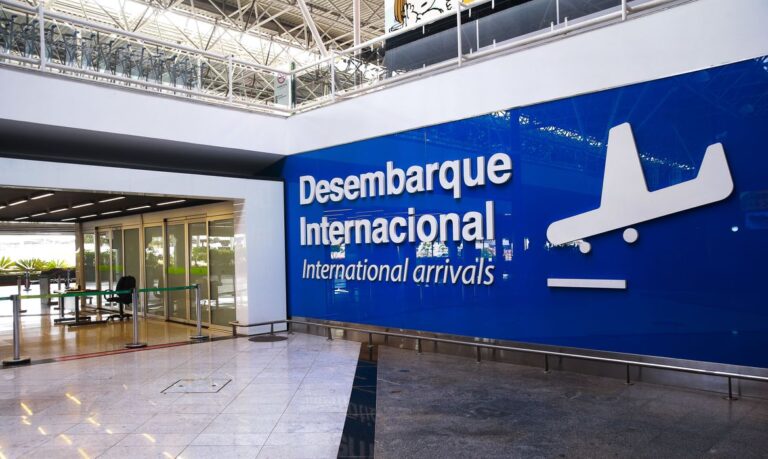 TST corta greve de pilotos e reduz paralisação a 10% da tripulação