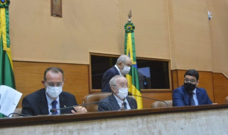 Deputados aprovam orçamento do Estado para 2021 em 1ª discussão