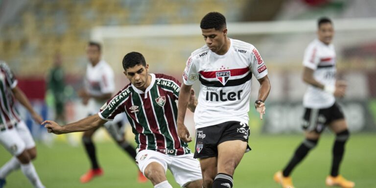São Paulo vence o Fluminense e segue líder isolado do Brasileirão