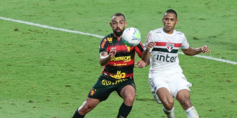 São Paulo bate o Sport e segue na liderança do Brasileirão