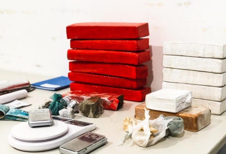 Operação conjunta resulta em três prisões por tráfico de drogas em Aracaju