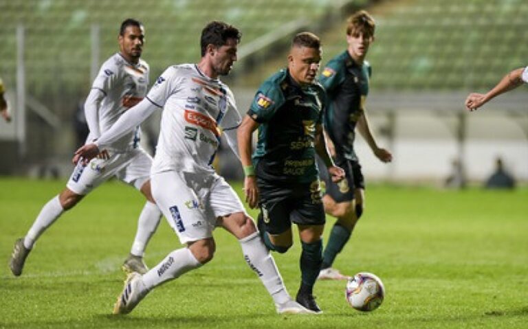 Confiança x América-MG. Onde assistir, prováveis times e desfalques
