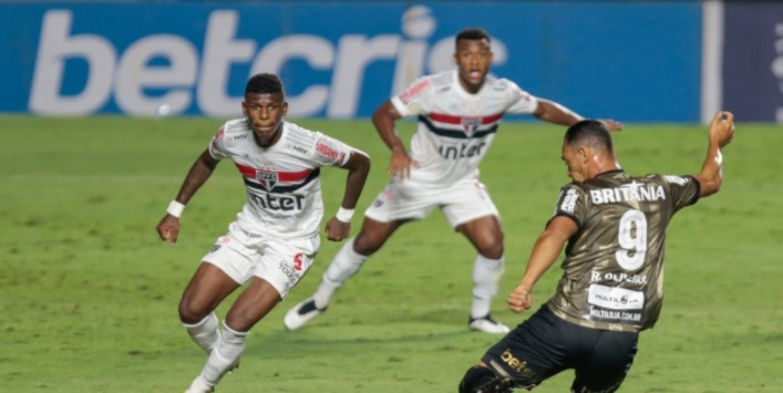 São Paulo e Coritiba empatam em 1 a 1