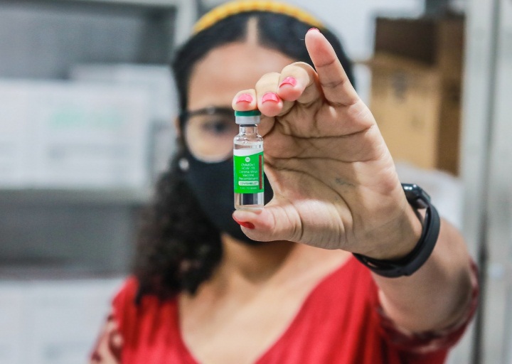 SES inicia distribuição de novas doses da CoronaVac na segunda, 1º