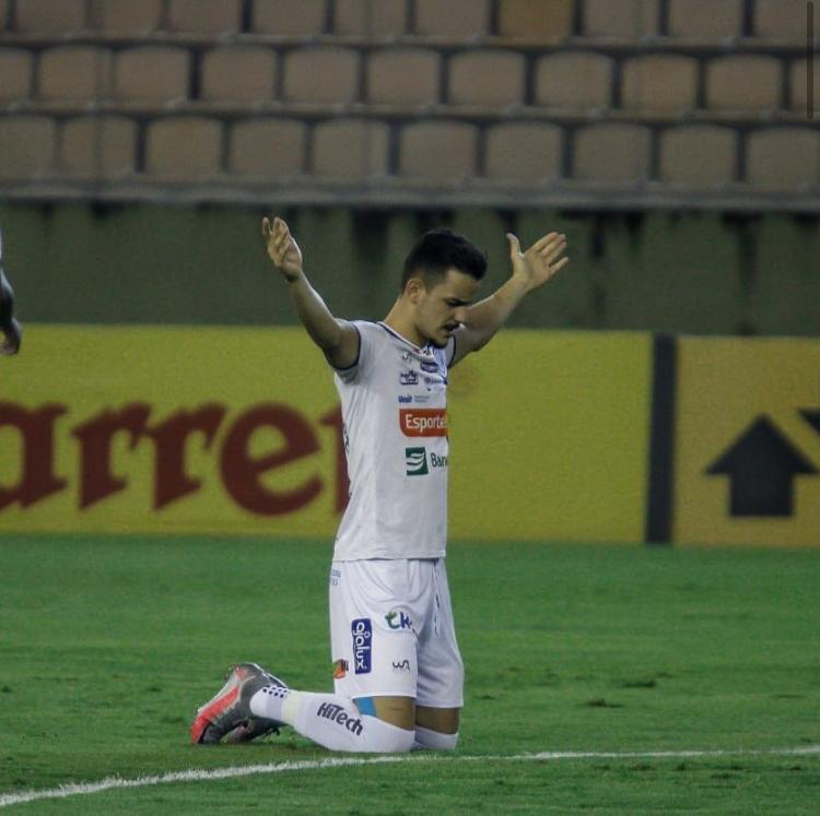 Confiança respira na Série B com vitória sobre rebaixado Oeste