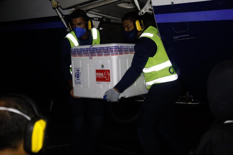 Sergipe recebe as primeiras doses da CoronaVac