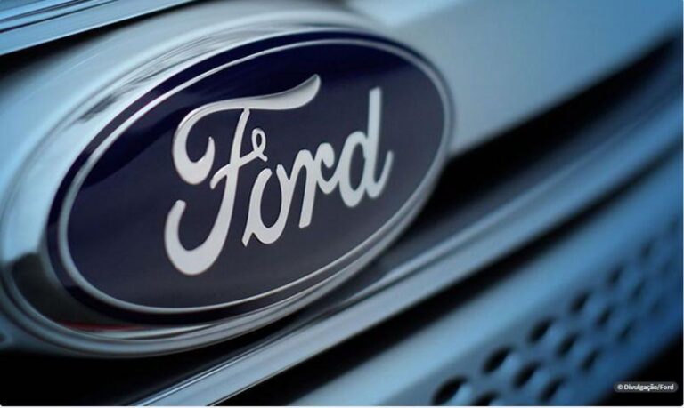 Concessionários da Ford têm estoque para 1 mês e fecharão metade das lojas
