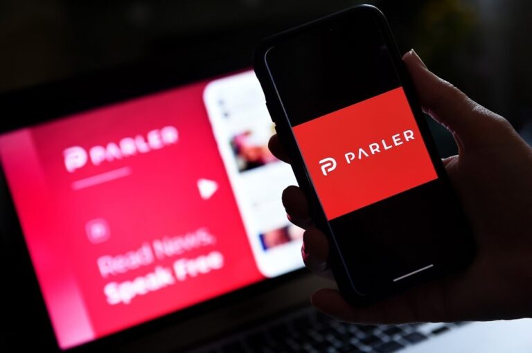 Amazon e Apple retiram suporte ao Parler, seguindo movimento do Google