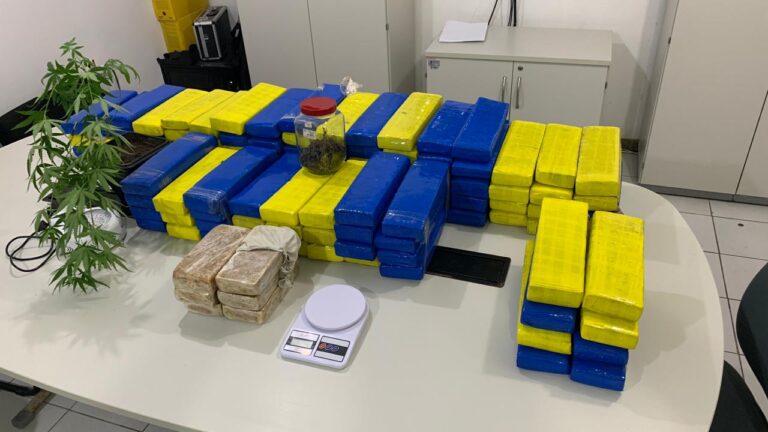 Cope prende homem com 150kg de maconha e 6,2kg de crack