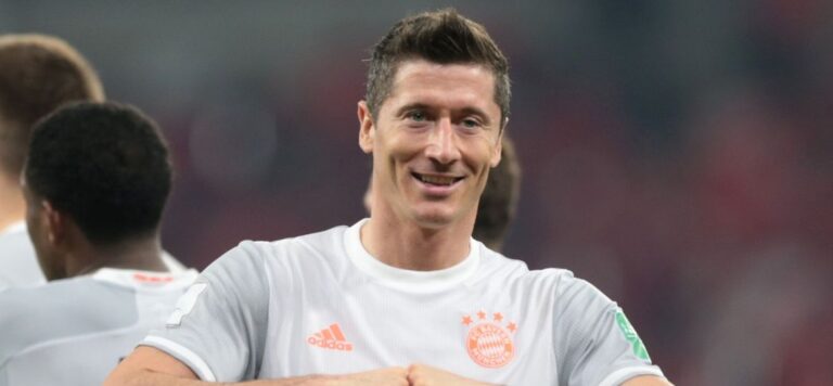 Lewandowski decide e Bayern está na final do Mundial de Clubes