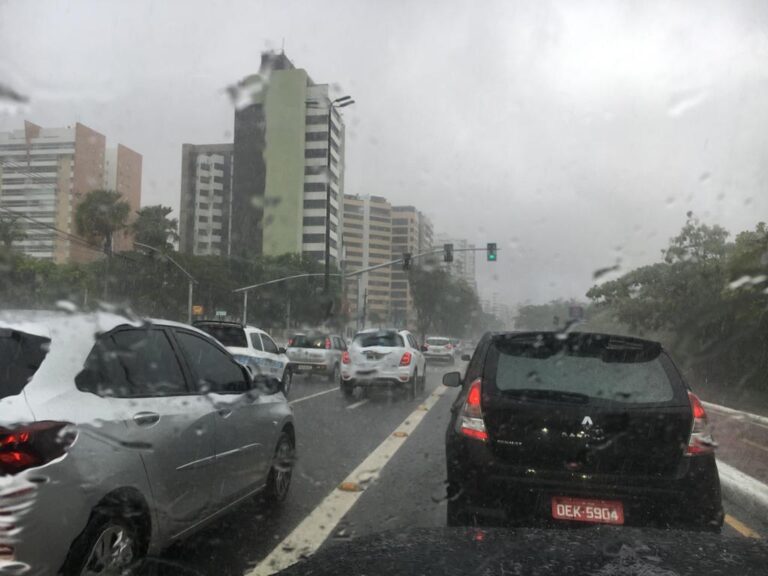 Aracaju tem alerta de chuva moderada para hoje