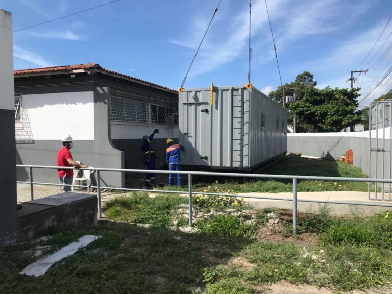 Prefeitura instala contêineres no Hospital Fernando Franco
